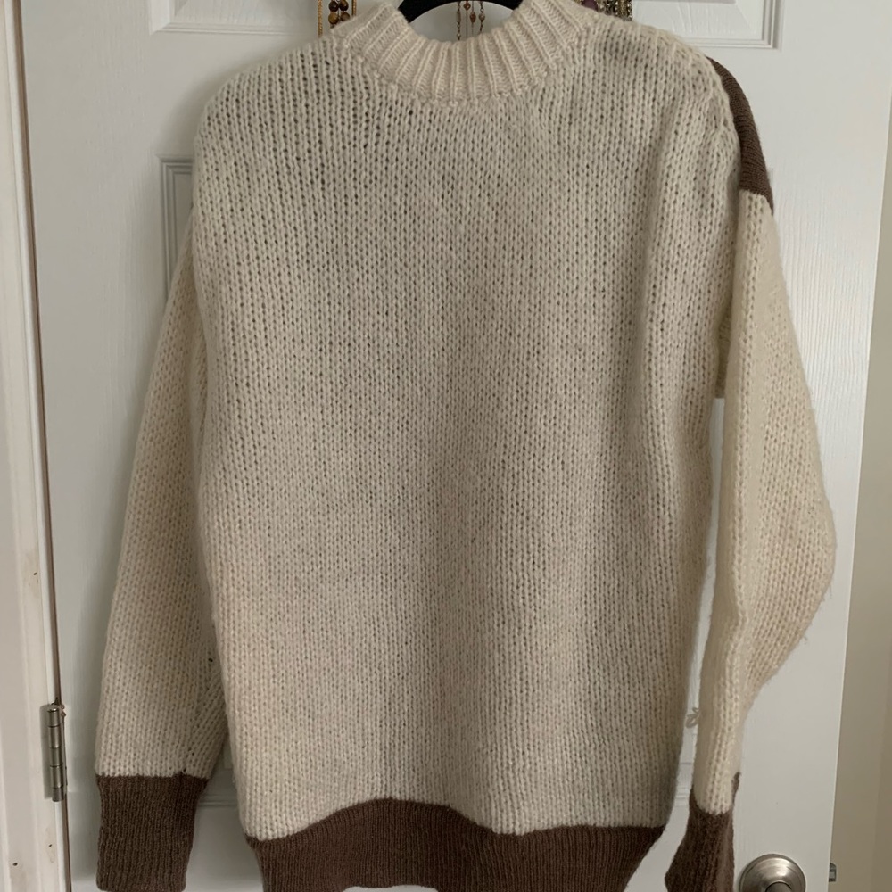 Vici Chrisley Colorblock Knit Sweater - Brown/Cream